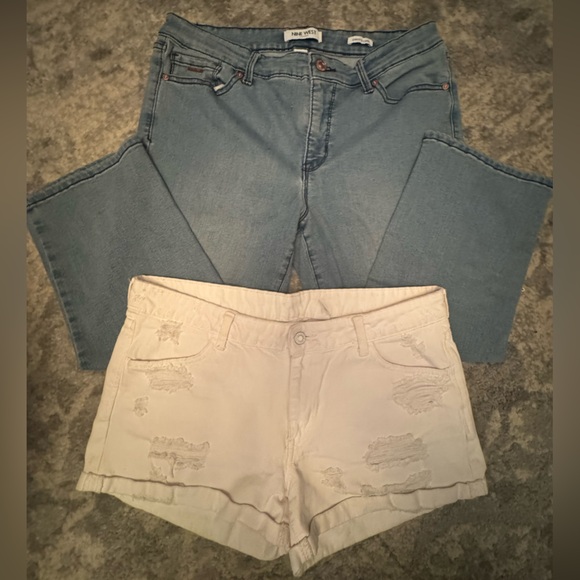 Clearance Bundle- Nine West Denim Straight Leg Jeans and Distressed White Shorts - Picture 1 of 5